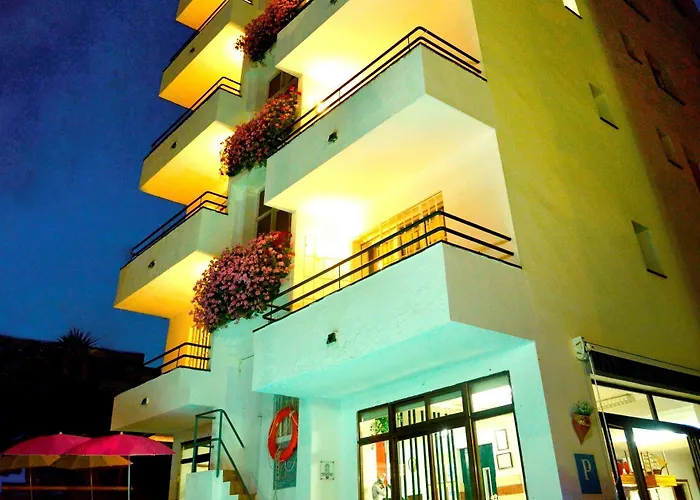 Magnolia Gæstehus 2*