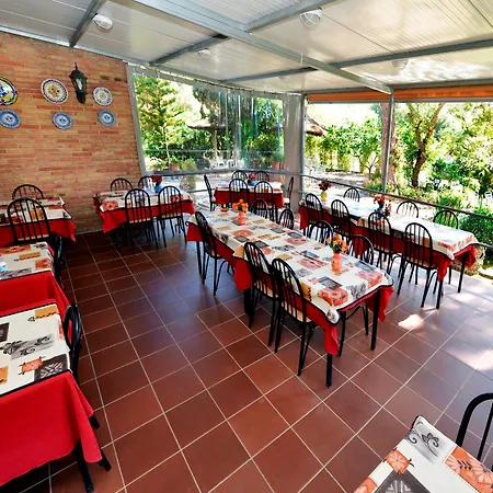 Magnolia 2* يوريت دي مار