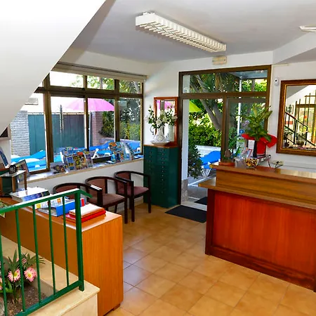 Magnolia Guest house 2*