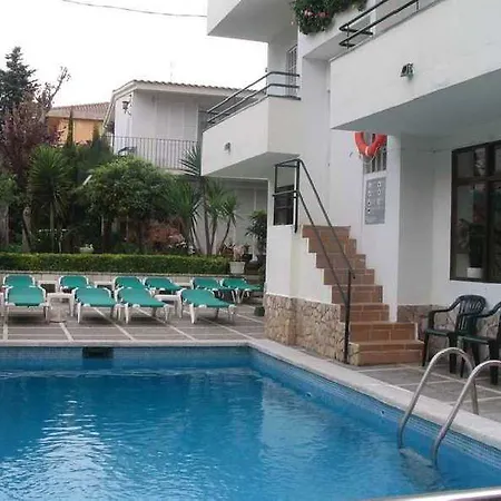 Magnolia Guest house 2*